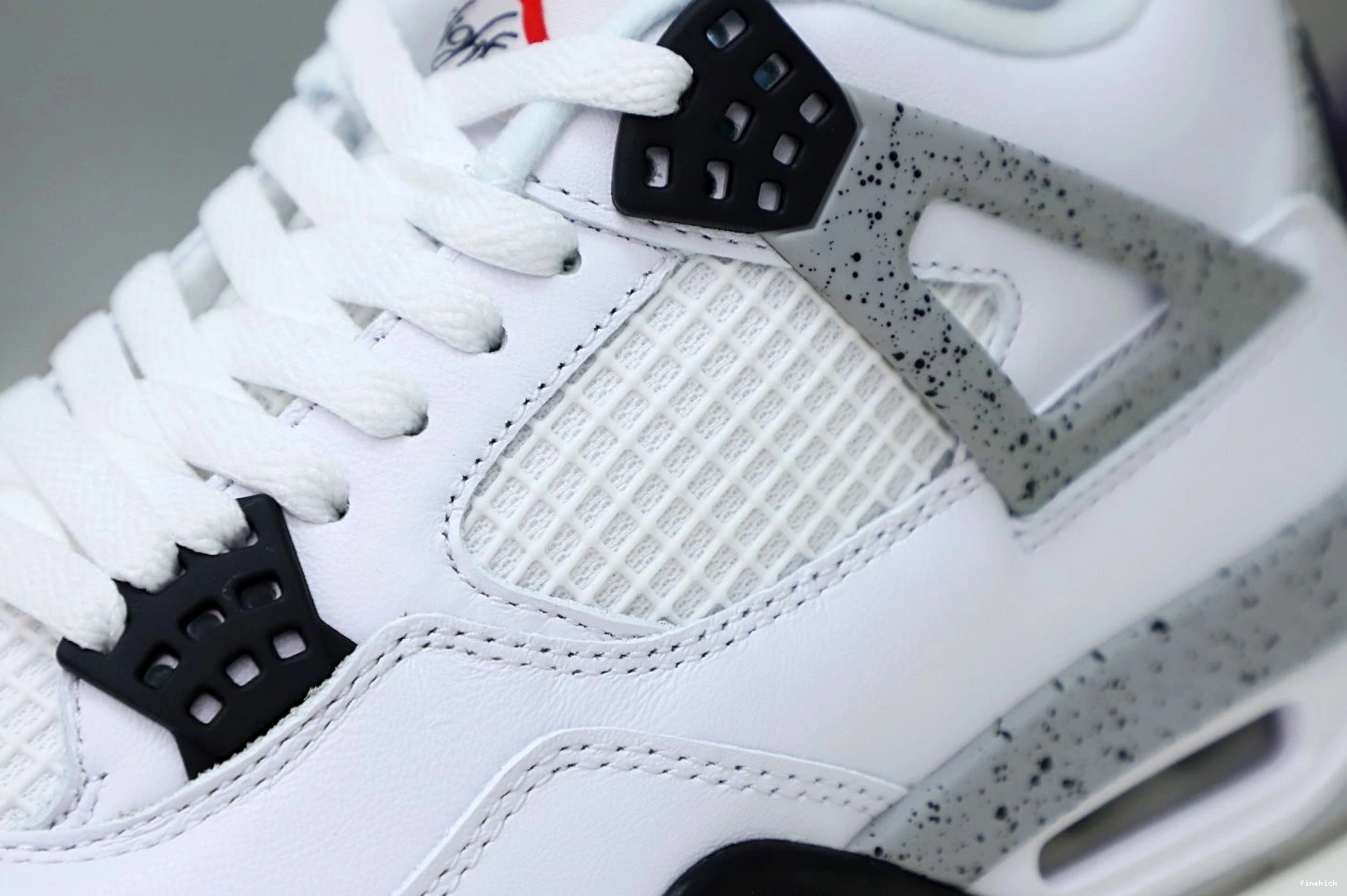 White Air Cement Retro 4 Jordan 0317